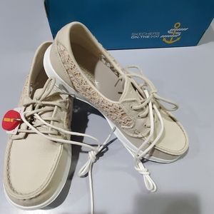 Sketchers go walk lite 8.5 womens shoe